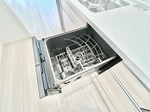 【その他設備(食洗機)】◆４号地◆面倒なお片づけは食洗機にお任せ！家事の負担が減って、時間にも気持ちにもゆとりができます。