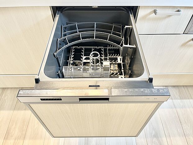 【その他設備(食洗機)】面倒なお片づけは食洗機にお任せ！家事の負担が減って、時間にも気持ちにもゆとりができます。