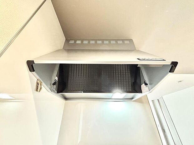 【その他設備(レンジフード)】基本的なお手入れはフィルターのみ！お手入れのしやすさも魅力です。