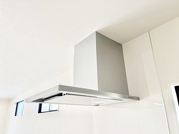 【その他設備(レンジフード)】基本的なお手入れはフィルターのみ！お手入れのしやすさも魅力です。