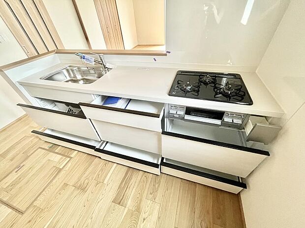 【その他設備(スライド収納)】使いやすさを優先したスライド式収納タイプ！