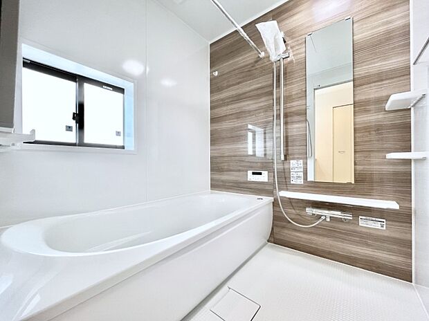 【浴室】落ち着いた雰囲気でゆっくりお寛ぎいただけるバスルーム