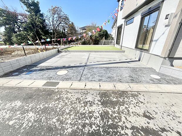 【駐車場】生活に欠かせない駐車スペース。　