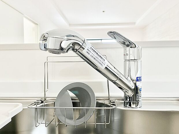 【その他設備(蛇口一体型浄水器)】いつでも清潔なおいしいお水を。一つの水栓で水道水と浄水を使い分け。