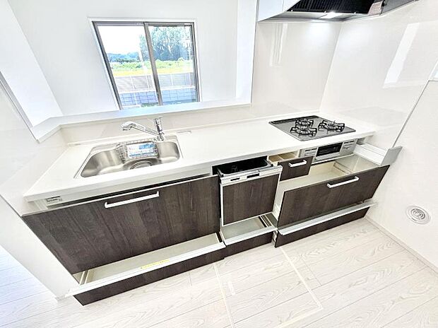 【その他設備(スライド収納)】使いやすさを優先したスライド式収納タイプ！