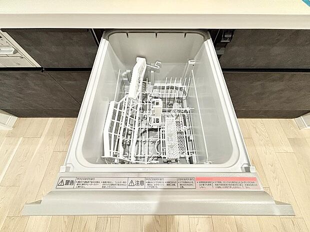 【その他設備(食洗機)】面倒なお片づけは食洗機にお任せ！家事の負担が減って、時間にも気持ちにもゆとりができます。