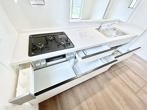 【その他設備(スライド収納)】◆B号棟◆使いやすさを優先したスライド式収納タイプ！