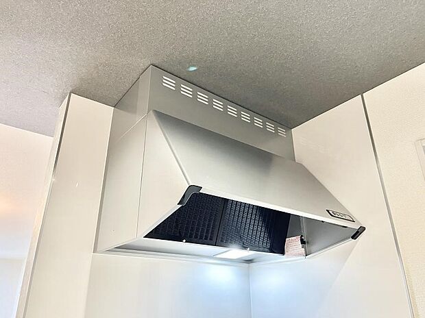 【その他設備(レンジフード)】基本的なお手入れはフィルターのみ！お手入れのしやすさも魅力です。