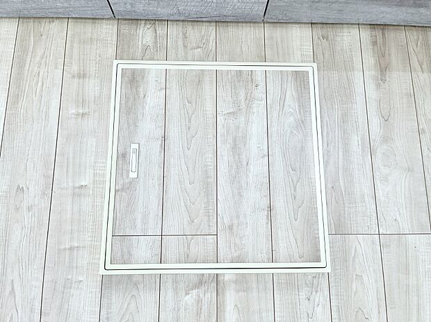 【その他設備(床下収納)】床下収納付き!日用品・非常用品の収納にも大活躍。