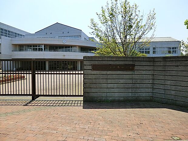 佐倉市立臼井南中学校(約1,100m)