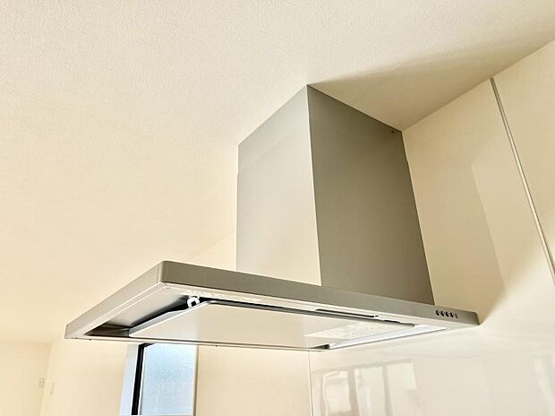【その他設備(レンジフード)】基本的なお手入れはフィルターのみ！お手入れのしやすさも魅力です。