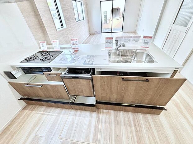 【その他設備(スライド収納)】使いやすさを優先したスライド式収納タイプ！