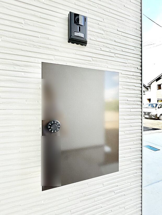 【その他現地】◆４号棟◆シンプルなデザインのポスト