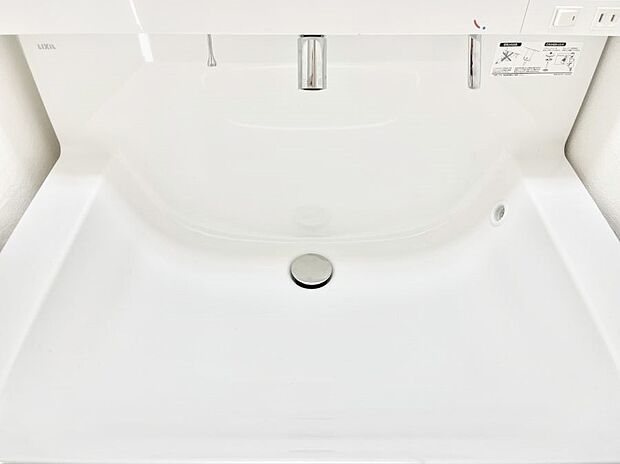 【その他設備(ハンドシャワー水栓)】ハンドシャワー付き！使いやすい洗面台。