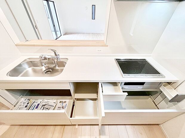 【その他設備(スライド収納)】使いやすさを優先したスライド式収納タイプ！