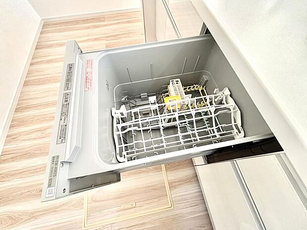 【その他設備(食洗機)】面倒なお片づけは食洗機にお任せ！家事の負担が減って、時間にも気持ちにもゆとりができます。