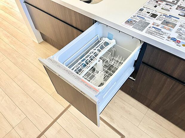 【その他設備(食洗機)】面倒なお片づけは食洗機にお任せ!家事の負担が減って、時間にも気持ちにもゆとりができます。