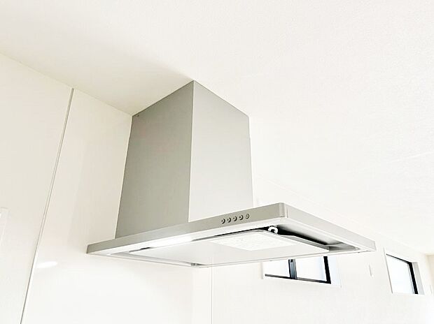 【その他設備(レンジフード)】基本的なお手入れはフィルターのみ！お手入れのしやすさも魅力です。