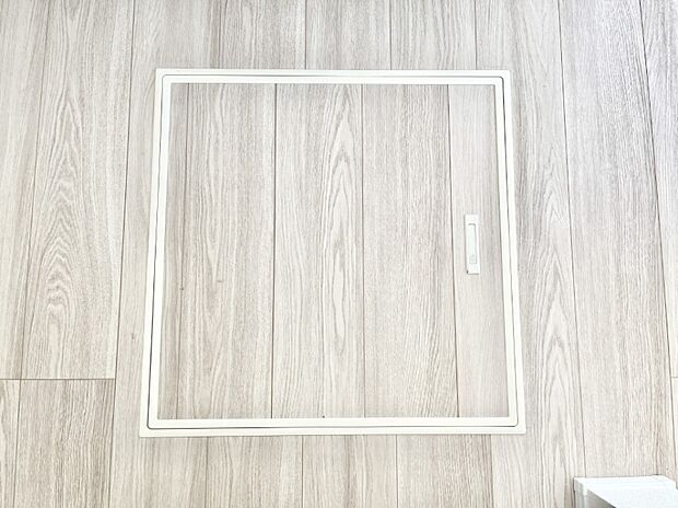 【その他設備(床下収納)】◆A号棟◆床下収納付き！日用品・非常用品の収納にも大活躍。