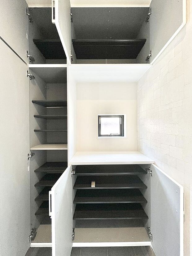 【その他設備(シューズボックス)】◆A号棟◆収納豊富でいつも玄関が片付きそうです。