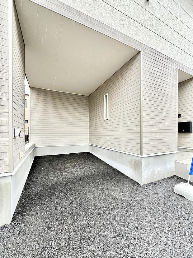 【駐車場】◆1号棟◆ビルトインタイプは大切なお車を傷や汚れから守ることができます。