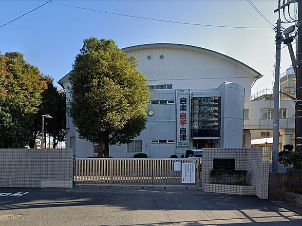 松戸市立第四中学校(約1,250m)