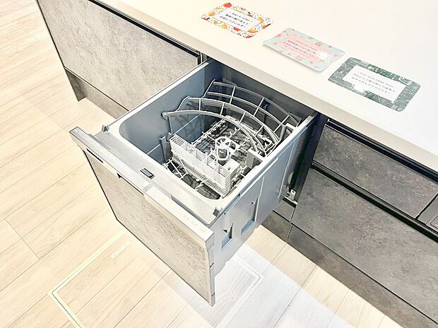 【その他設備(食洗機)】◆1号棟◆面倒なお片づけは食洗機にお任せ!家事の負担が減って、時間にも気持ちにもゆとりができます。
