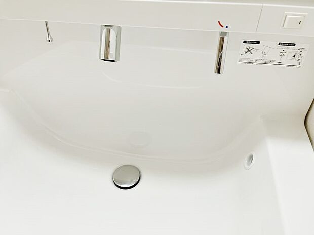 【その他設備(ハンドシャワー水栓)】ハンドシャワー付き!使いやすい洗面台。