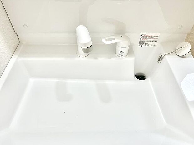 【その他設備(ハンドシャワー水栓)】ハンドシャワー付き！使いやすい洗面台。