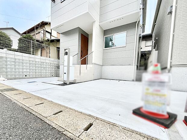 【駐車場】◆1号棟◆生活に欠かせない駐車スペース。
