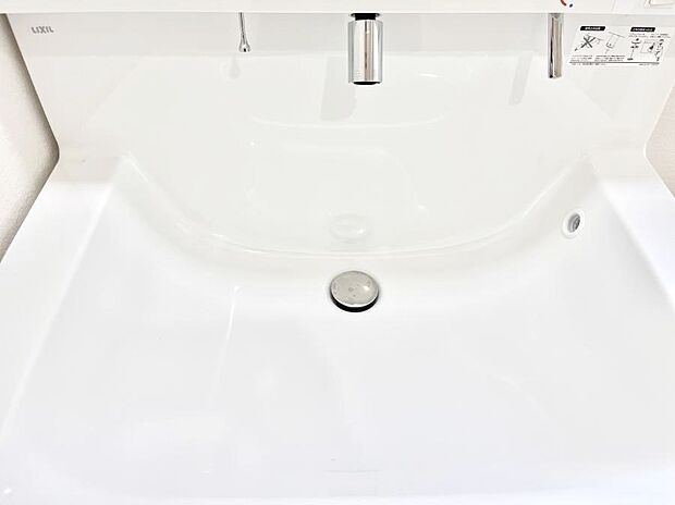 【その他設備(ハンドシャワー水栓)】ハンドシャワー付き！使いやすい洗面台。