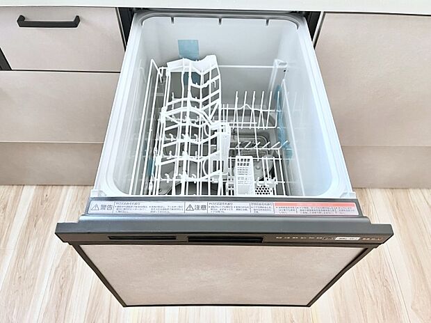 【その他設備(食洗機)】面倒なお片づけは食洗機にお任せ！家事の負担が減って、時間にも気持ちにもゆとりができます。
