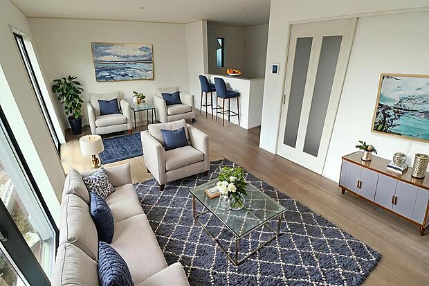 ☆Living　Room☆
家族の食事や団らんのほか、子供を遊ばせたり、友人を招いたりするＬＤＫは住まいの中心。長時間過ごす場所だからこそ、大切にしたい場所♪
