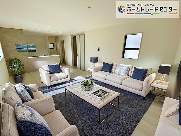 住環境良好な人気の低層住居専用地域です。周辺には、採光を遮る高層建築物がございませんので、空が広く大きく感じます。（家具はCGです）