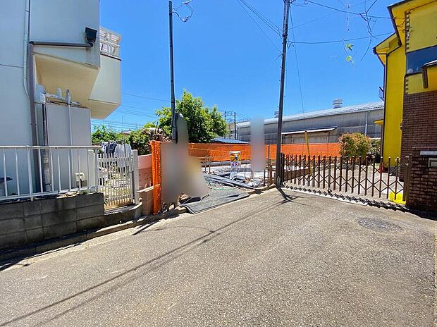 一戸建ての大きなメリットは、「自分の土地」を自由に使えること。好きなペットが飼えるほか、ガーデニングやＤＩＹ、車やバイクの手入れなど様々な趣味を楽しめます♪