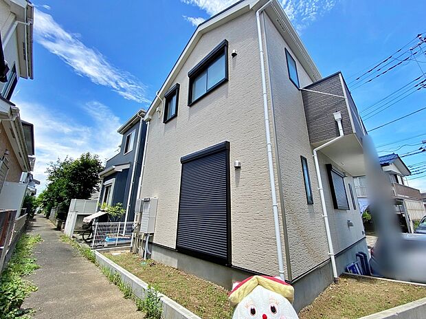 【現地外観写真】☆忙しく過ぎゆく日常を置き去るほど、ゆったりした時間が流れる住環境。『快適』とは「家」と「街」と「環境」が調和した時に訪れるだと改めて感じさせる永住邸…