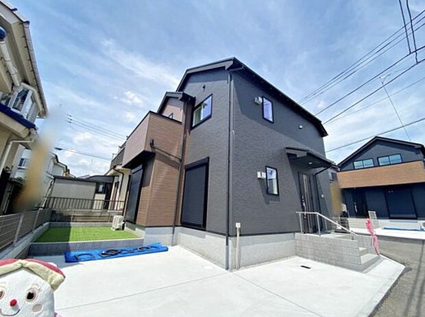 【現地外観写真】☆ただ「住まう」だけではございません。気持ち良く住んで欲しい気持ちをこめて…。お住まいの事、住まう街の事、お金の事、何でもご相談下さいませ。