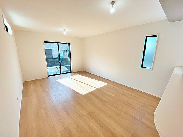 【☆Living　Room☆ 】☆Living　Room☆
『LDKは家族だんらんをデザイン』家族が集まり一緒の時間がすごせる工夫がされております。何気ない一日のひとコマが何者にも代えがたい宝物になることでしょう♪