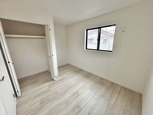 【☆Room☆ 】☆Room☆
各部屋を最大限に広く使って頂ける様、全居住スペースに収納付。プライベートルームはゆったりと快適に。