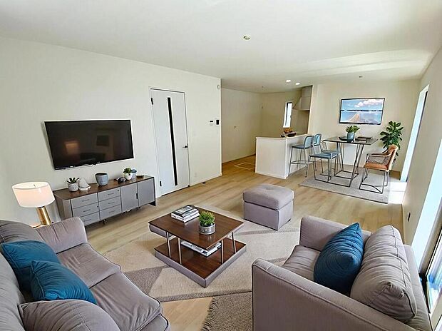 【☆Living　Room☆】お子さまは、ご飯の支度を頑張っているご家族の姿が見えると安心。手伝いたいという気持ちになるなど、お手伝いの習慣も育ちやすいですよ♪（家具はCGです）