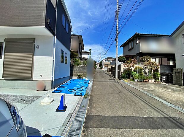 【現地外観写真】☆住む人を映し出す洗練された佇まいは、いつまでも輝き続けながらいつしか街の風景に溶け込んでいきます。