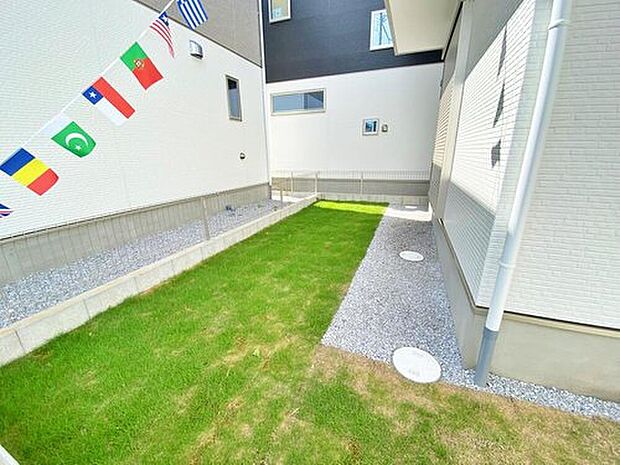 【庭】☆閑静な住宅街の全7棟☆ライフスタイルに合わせてお選び下さい。
お住い探しの際は『すまいーだ』もご覧ください♪安心安全のお取引をお約束致します。