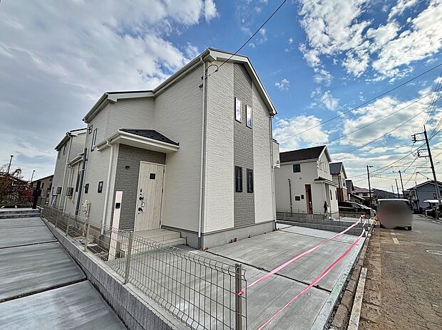 【現地外観写真】☆ただ「住まう」だけではございません。気持ち良く住んで欲しい気持ちをこめて…☆お住まいの事、住まう街の事、お金の事、何でもご相談下さいませ♪