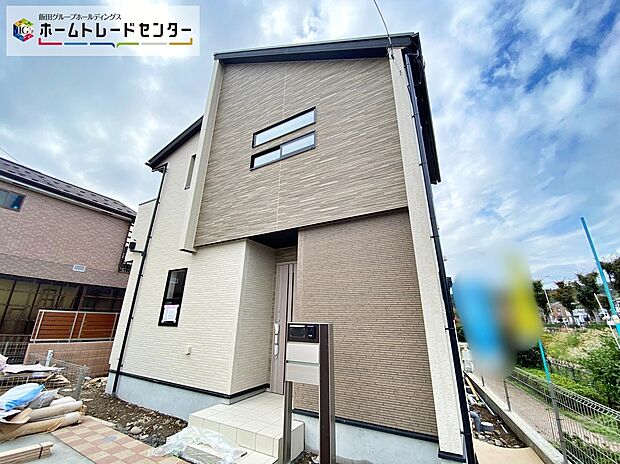 【現地外観写真】☆『毎日早く家に帰りたくなる。』そんなマイホームにお住まいになりませんか？大切な家族が、安心して・快適に毎日過ごすことが出来る…。ささやかだけど一番大切なこと♪この邸で叶えられます！！