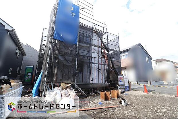 【現地外観写真】週末のお買い物が楽しいエリア！リビングやホールなどにも収納が充実している、空間がスマートに片付く住まいです♪お問い合わせはお気軽にどうぞ☆