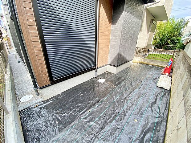 【現地外観写真】☆『毎日早く家に帰りたくなる。』そんなマイホームにお住まいになりませんか？大切な家族が、安心して・快適に毎日過ごすことが出来る…。ささやかだけど一番大切なこと♪この邸で叶えられます！！