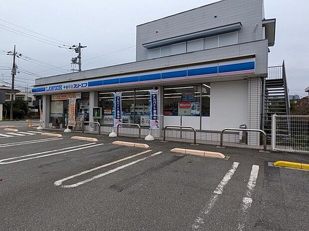 ローソン・スリーエフ秋川野辺店（約450m）