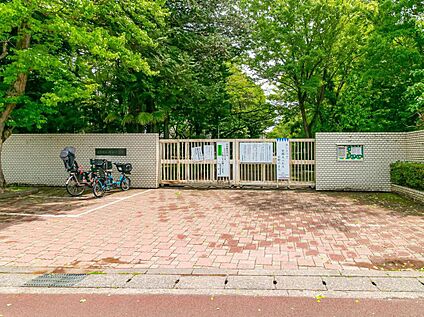 日野市立仲田小学校 240ｍ(徒歩3分)