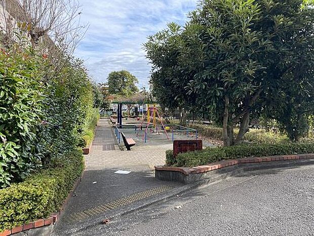 松原一丁目公園（約1,600m）