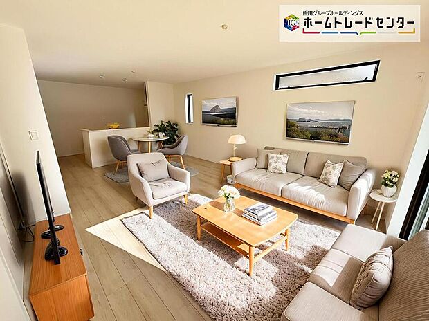 【☆Living　Room☆】『LDKは家族だんらんをデザイン』家族が集まり一緒の時間がすごせる工夫がされております。何気ない一日のひとコマが何者にも代えがたい宝物になることでしょう♪（家具はCGです）